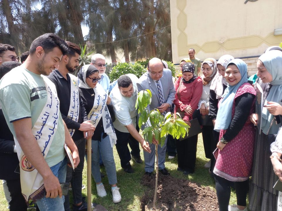 حملة جديدة لزراعة الأشجار المثمرة بجامعة المنصورة
