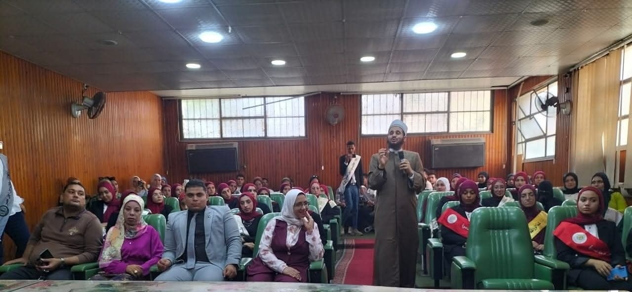 جامعة المنصورة تواصل برنامجها التوعوي بالتعاون مع الأزهر الشريف حول القيم الأسرية ودور القدوة والحوار في بناء المجتمع