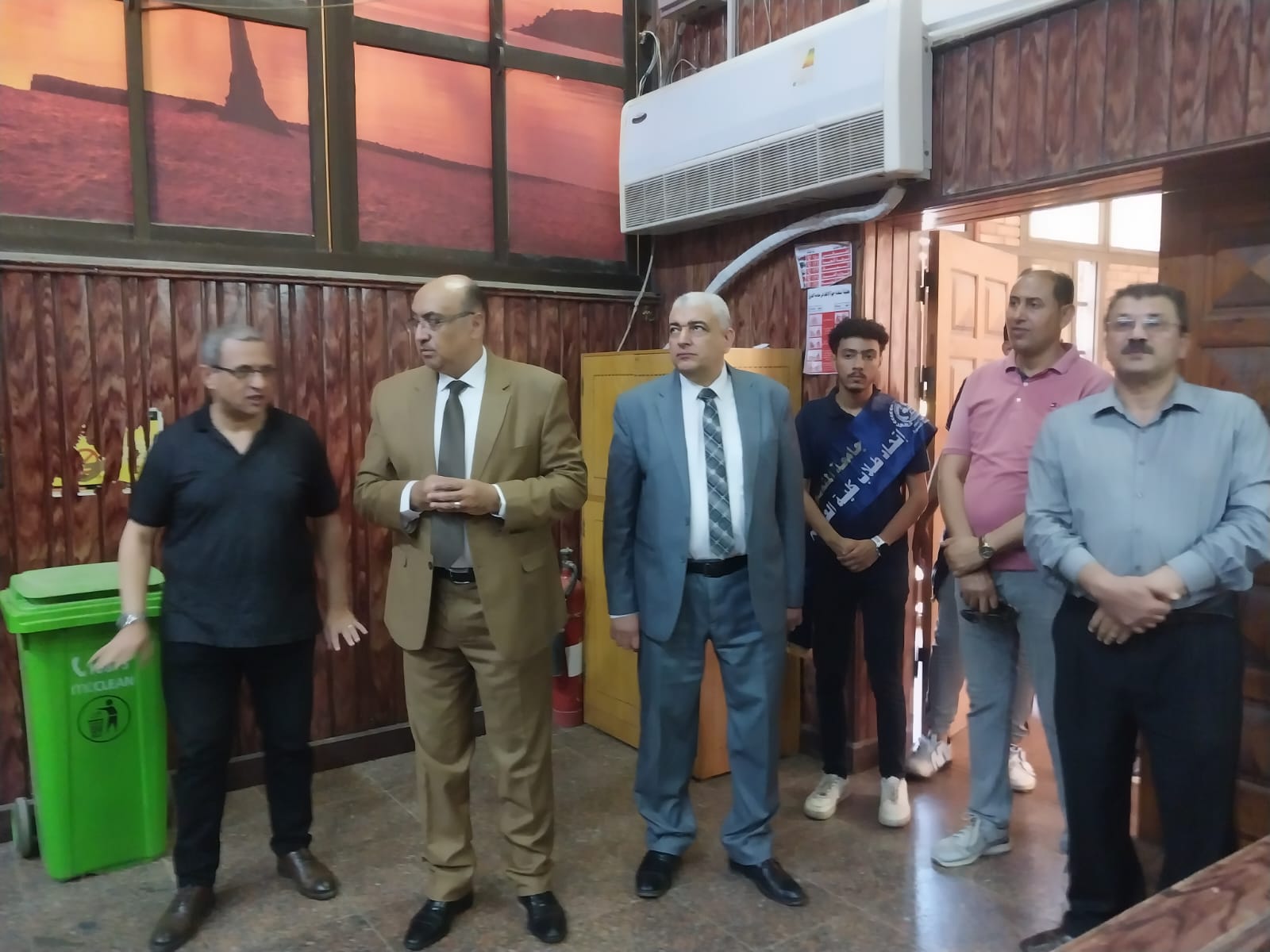 نائب رئيس جامعة المنصورة يتفقد كليتي 