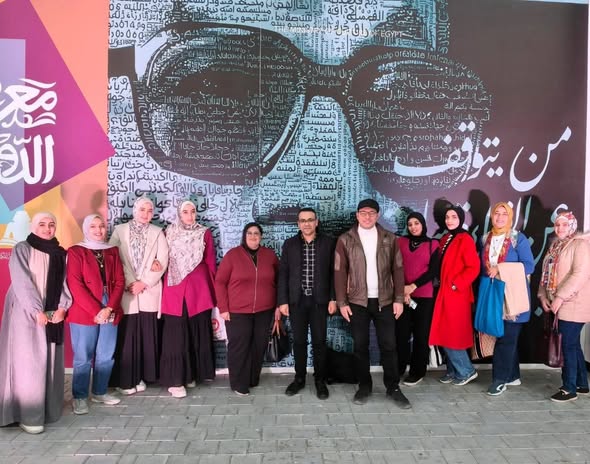 بين أروقة معرض القاهرة الدولي للكتاب في دورته الـ57… جامعة المنصورة تحتفي بإبداع طلابها الأدبي