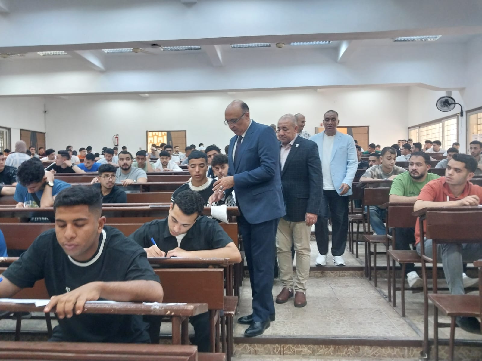 متابعة امتحانات كليات 
